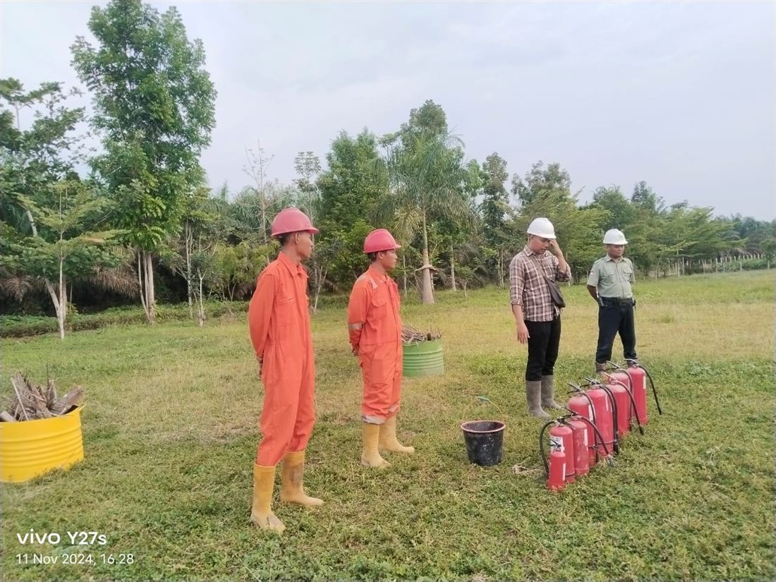 Simulasi penggunaan APAR oleh karyawan